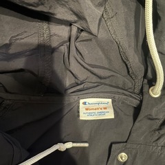 【champion】レディース　ウインドブレーカーの画像
