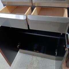 値下げしました！配達可【食器棚】【グレーメタリック】クリーニング済み【管理番号10308】佐の画像