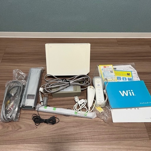 Wii. お得セット Nintendo Land Wiiリモコンプラスセット”や“Wii リモコン急速