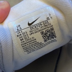 NIKE ランニングシューズの画像