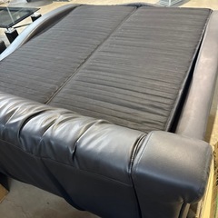 美品 ブラック クイーンサイズベッド おすすめ！大型ベッドの画像