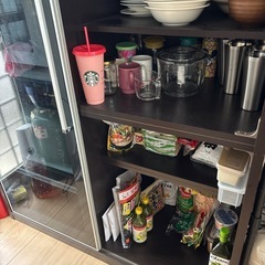 食器棚の画像