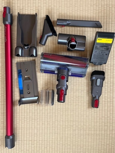 【美品・一部未使用】ダイソン V10（SV14） スタンド＆付属品セット 早い者勝ち！