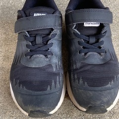 NIKEシューズ黒の画像