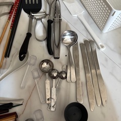キッチンツールセット　カトラリー　調理器具の画像