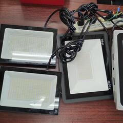 LED 投光器 ５台セット 美品の画像