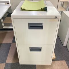 中古　コクヨ 　ファイリングキャビネット　 引出タイプ　 B4サイズ 2段  鍵付　幅458×奥行620×高さ740mm 　ハンキングファイル20個付　愛知県 一宮市 名古屋 稲沢 江南 岩倉 岐阜 羽島 各務ヶ原 三重 愛知 グッドプライス一宮の画像