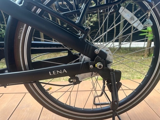BESV CF1 LENA  電動アシスト自転車。
手渡し 希望 子供載せ チャイルドシート