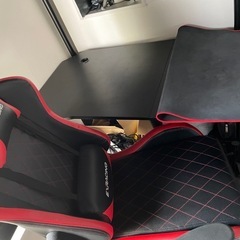 ゲーミングチェア&デスク8月末まで早い者勝ち　の画像