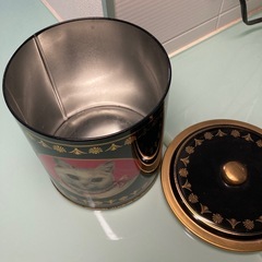 クッキー缶の画像