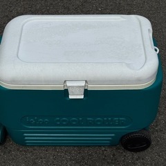  igloo(イグルー) クーラーボックス ハンドル・キャスター付き 50L 【中古】 の画像