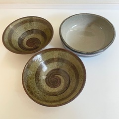 皿3枚の画像