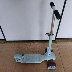 期間限定値下中、三輪キックボード、座って乗るタイプに変形可能の画像