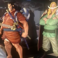 ロジャー シャンクス 白ひげ　おでん ガープ ダダン ルフィ エース他　計13体の画像
