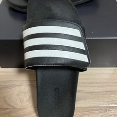 adidas サンダル ブラックの画像