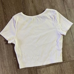 ショート丈Tシャツの画像