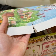 こえだちゃんと木のお家の画像