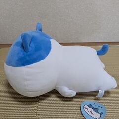 ハチワレ寝そべりぬいぐるみの画像