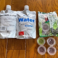 鈴虫の消臭マット、えさの画像