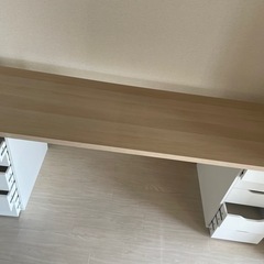 IKEA デスク　の画像