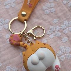 トラネコちゃんのストラップ　キーホルダー　ネコ雑貨　の画像
