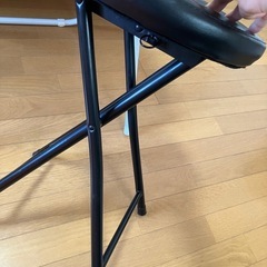 （決定）折りたたみ椅子の画像