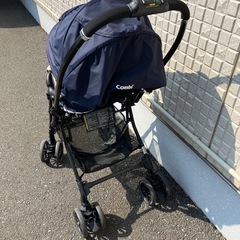 combiベビーカーの画像