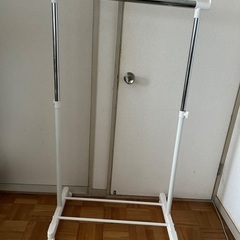 洋服かけ