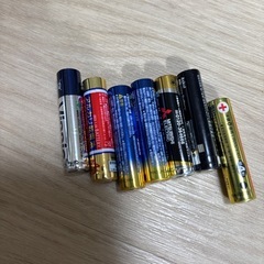 残量多めの単４電池　50本　＋おまけの画像