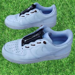 🉐🌈ナイキ27.5cm シューズ　白　ファスナー🌈NIKEの画像