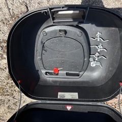 givi トップケースE350NDの画像