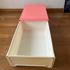 衣装ケースの画像