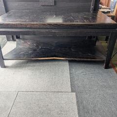 アンティークテーブルの画像