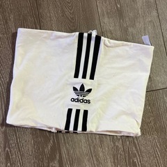 adidasの画像