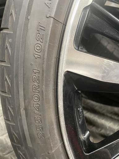 ロクサーニ　255/40R21