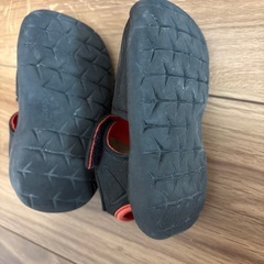 アディダス　サンダルの画像