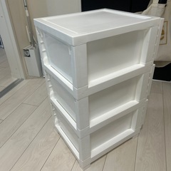 ニトリ 組み立て簡単チェストの画像