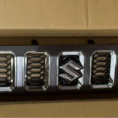 スズキ ジムニーノマド　新車外し純正グリル スズキ ジムニーノマド 純正 フロントグリル 未使用 - メルカリ