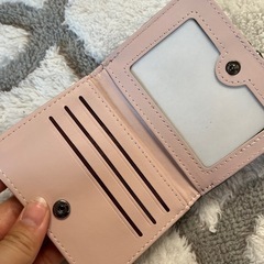 折りたたみ財布の画像