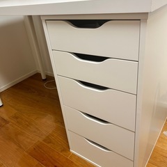 IKEA デスク　の画像