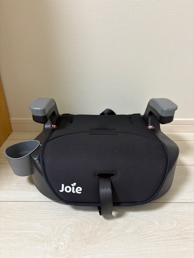 チャイルドシート　ジュニアシート　
joie