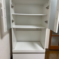 レンジ台　食器棚の画像