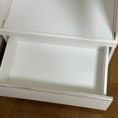 レンジ台　食器棚の画像