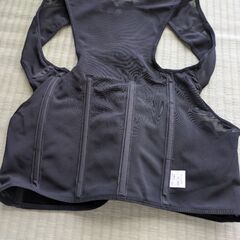 【未使用】猫背矯正ベルト 男女兼用 ブラック　2枚セット（サイズXL）の画像