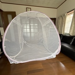 ポップアップ式の蚊帳(収納袋付)の画像