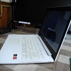 とてもきれい！スリムタイプ 高速CPU/Ryzen7　SSD/256GB　Office付き（難あり）の画像