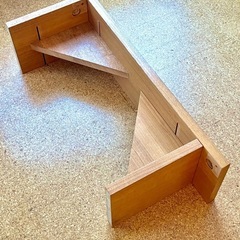 木のベンチ(ローテブル)の画像