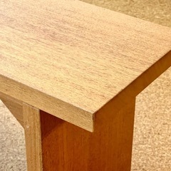木のベンチ(ローテブル)の画像