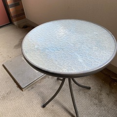 屋外用テーブルセットの画像