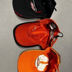 Harley-Davidsonののキャップ3個の画像